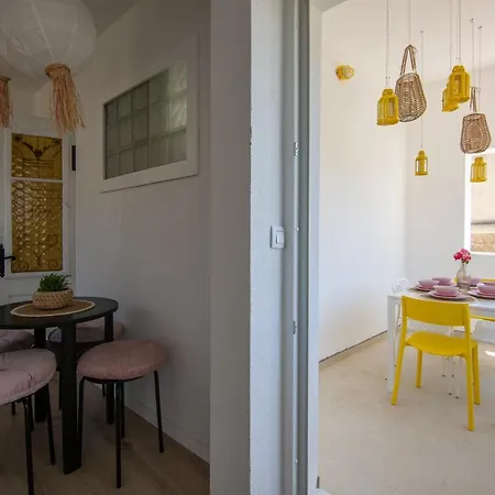 Apartment Mali Raj