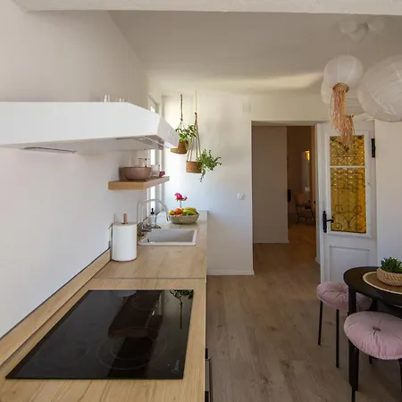 Mali Raj Apartment Komiza