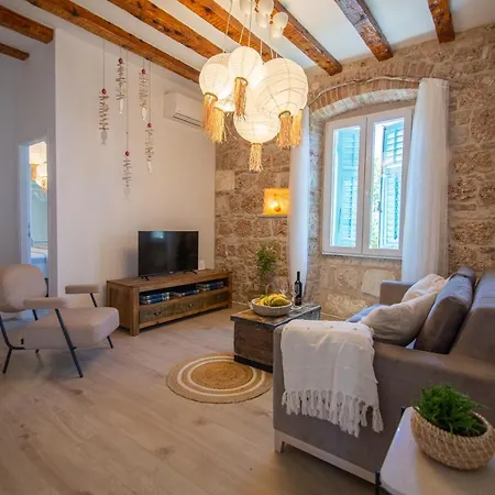 Apartment Mali Raj Komiza