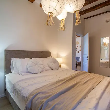 Mali Raj Apartment