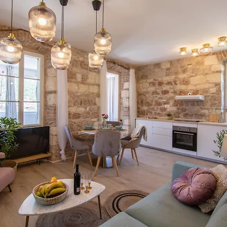 Apartment Mali Raj Komiza