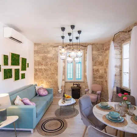 Apartment Mali Raj *