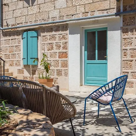 Mali Raj Apartamento