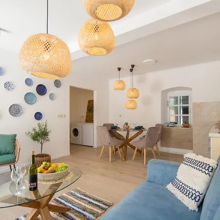 Mali Raj Apartamento Komiža